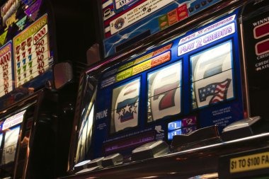 hut4d platform interface showing football markets, live-dealer tables, and slot games on mobile